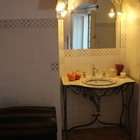 Bed & Breakfast Il Sasso E La Seta 3*